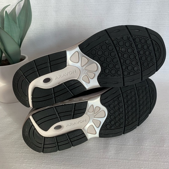 Aravon Pyper Black Leather Side Zip Comfort Slip On Sneakers Woman’s 9.5M - Picture 14 of 15